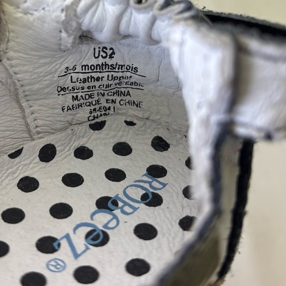 Robeez Catherine Mini Shoes in Black Patent Size 2 (3-6 months) - Picture 7 of 7